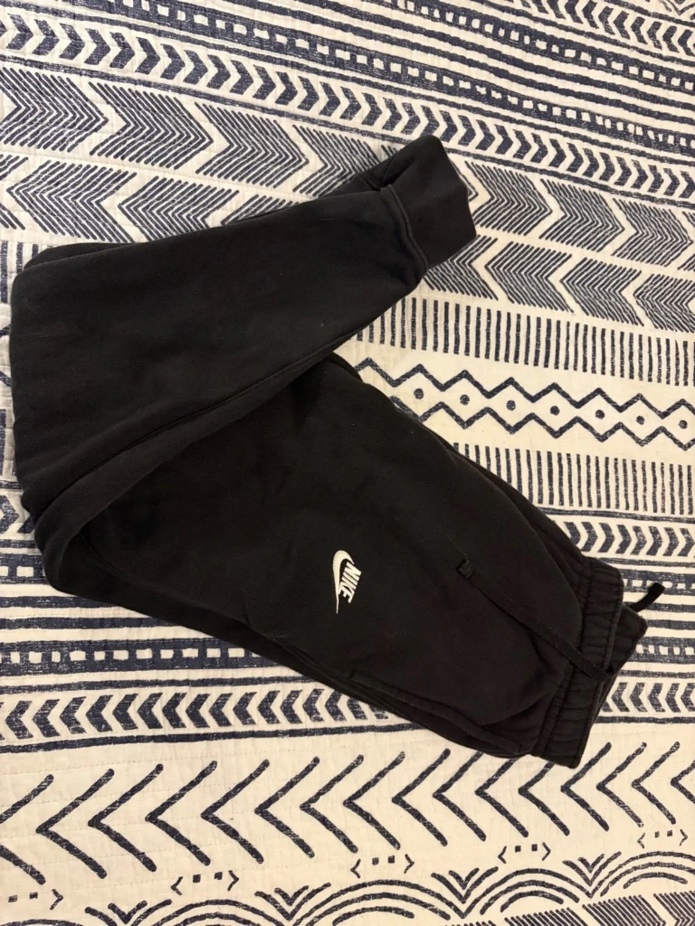 Nike Men’s Black Joggers with White Swoosh Logo - Picture 3 of 3
